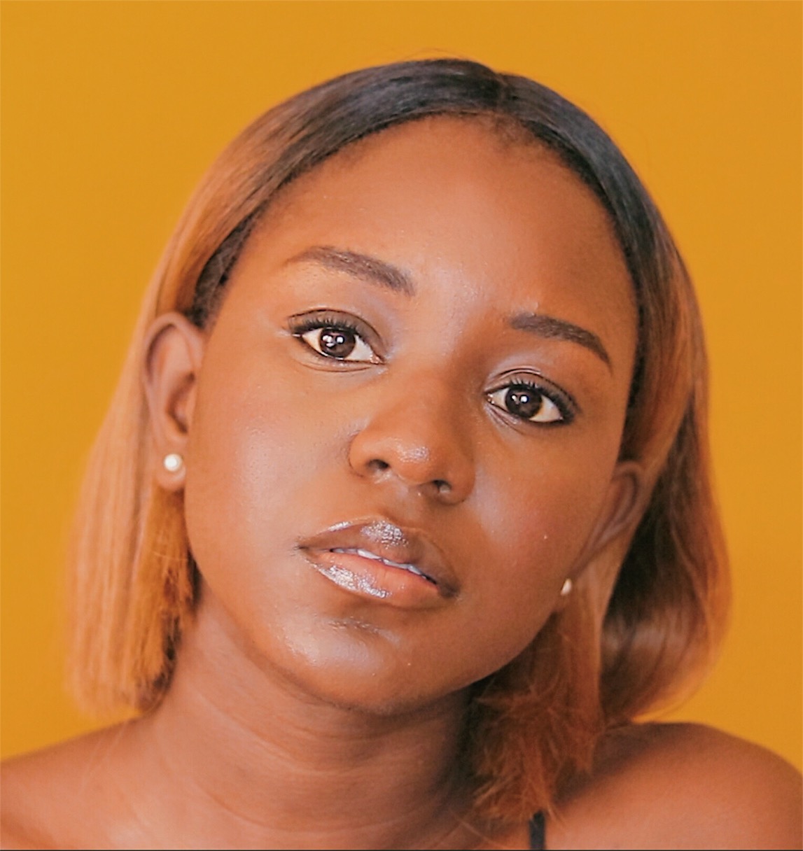 my glowy skin makeup routine for dark skin with estee lauder double wear foundation