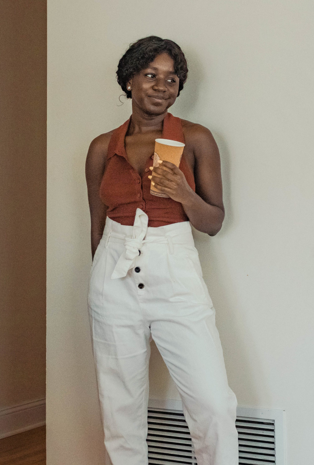 stylish ways to wear jeans white