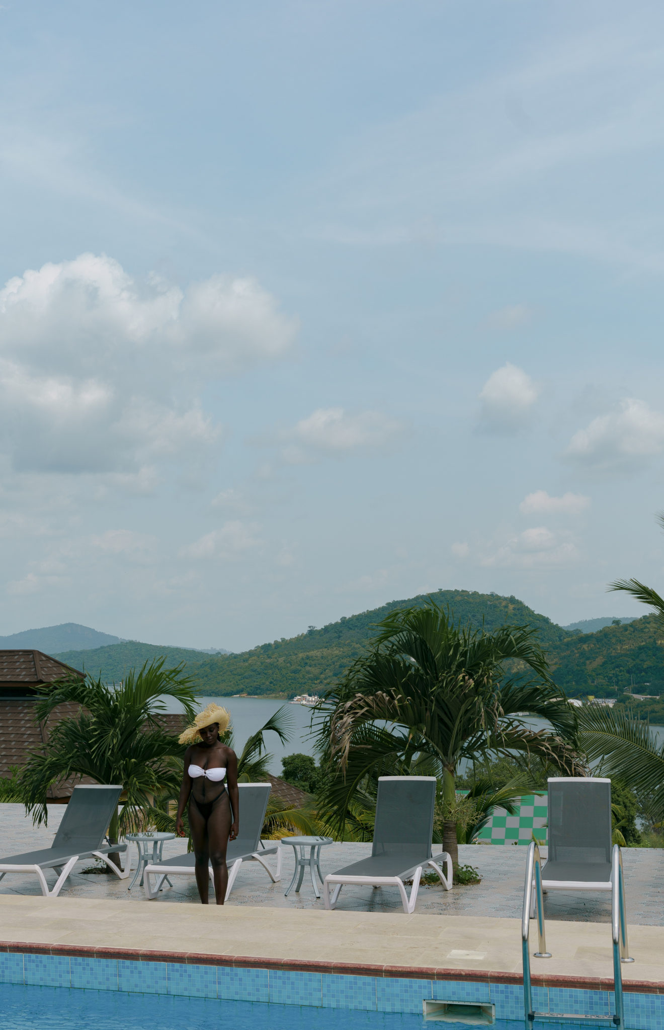 peninsula resort akosombo pool view_amoafoa